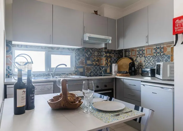 White T1 - Ocean View