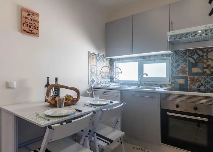 White T1 - Ocean View * אלבופיירה