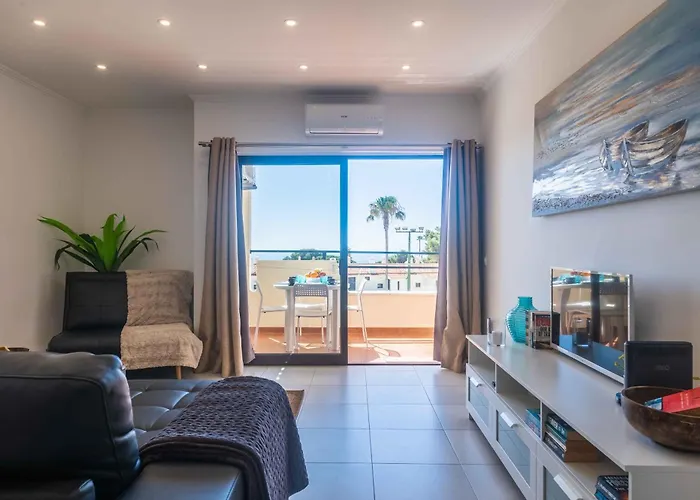 White T1 - Ocean View דירה