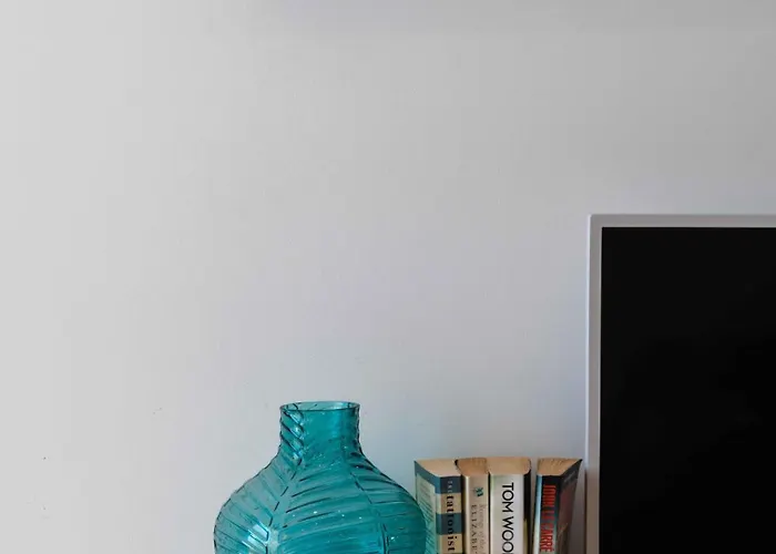 White T1 - Ocean View