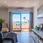 White T1 - Ocean View Appartement